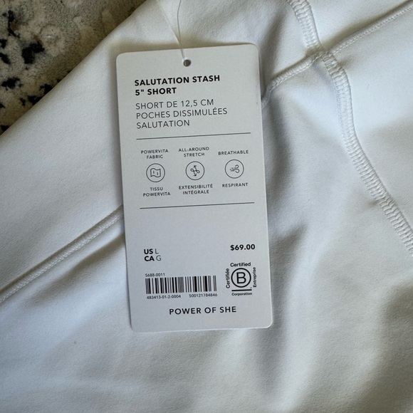 Athleta Size 12 NWT Shorts w/ pockets 5” inseam - Picture 3 of 3